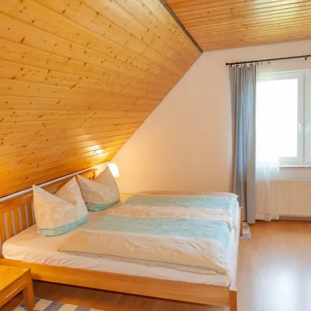 Haus Fuenfschlaefer * Dreschvitz